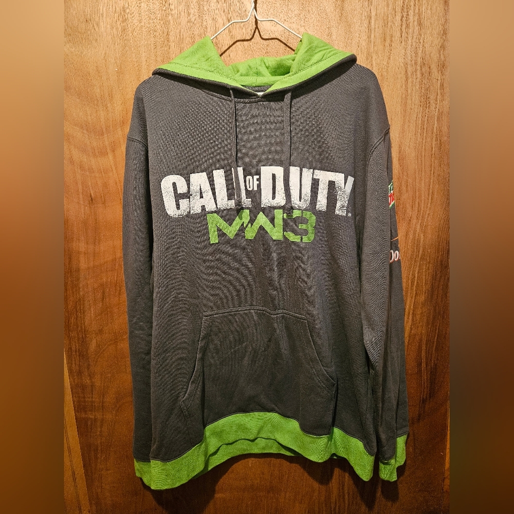Call of Duty MW3 hoodie new with tags XL